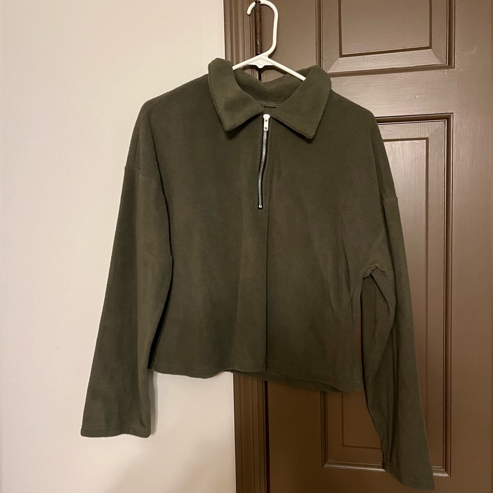 Half zip up